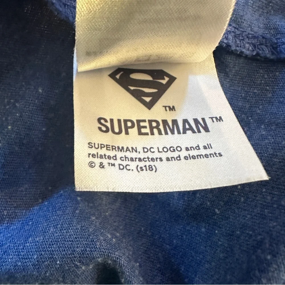 Gap x DC Comics Superman S/S Pullover Graphic Small T-Shirt Boys Blue Yellow Red